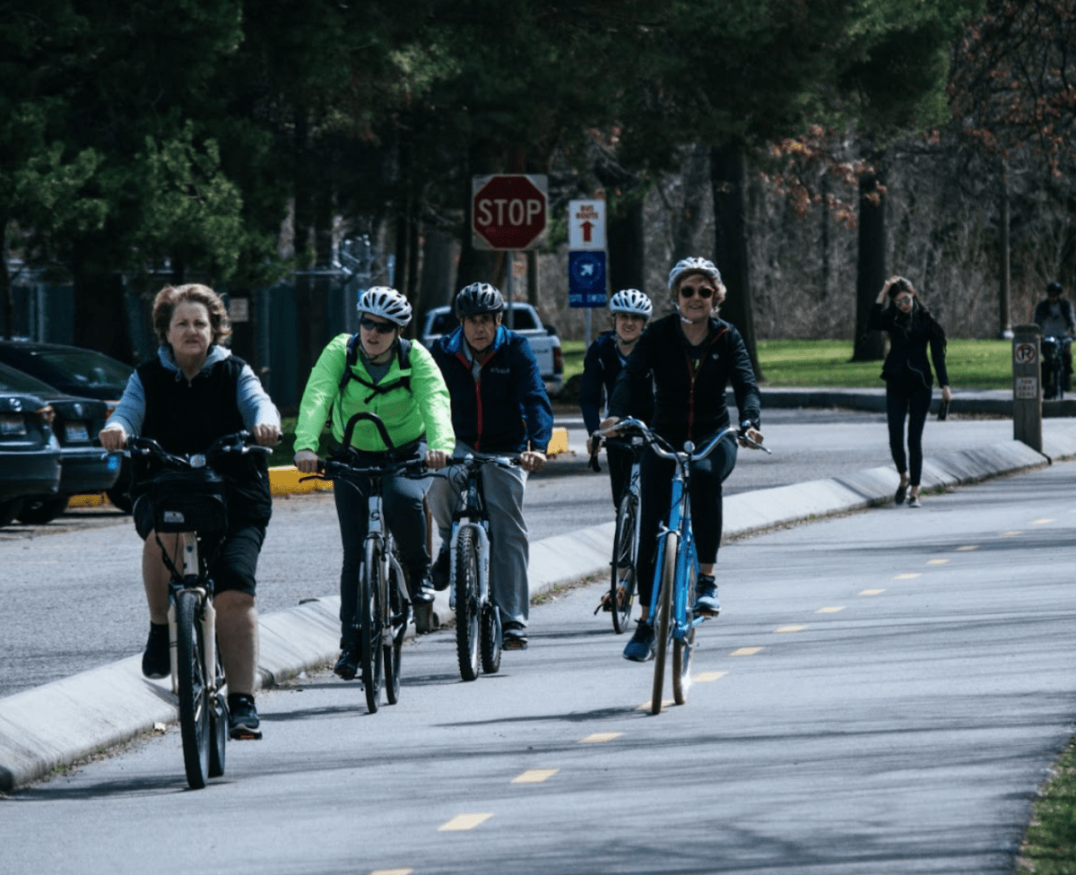 Bicyclist Behavior Survey Finds California Riders Oppose Mandatory